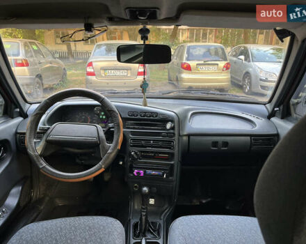 Красный ВАЗ 2115 Самара, объемом двигателя 1.6 л и пробегом 200 тыс. км за 1200 $, фото 5 на Automoto.ua