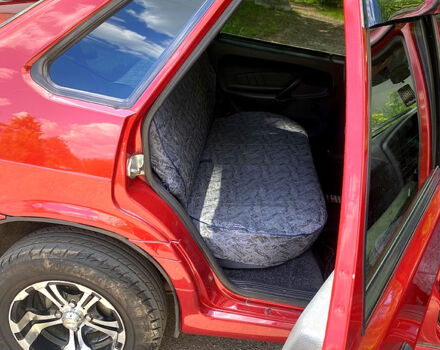 Красный ВАЗ 2115 Самара, объемом двигателя 1.6 л и пробегом 208 тыс. км за 2400 $, фото 12 на Automoto.ua