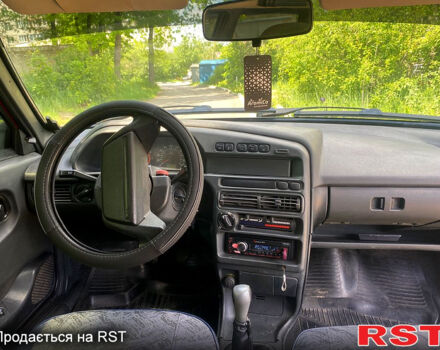 Красный ВАЗ 2115 Самара, объемом двигателя 1.6 л и пробегом 208 тыс. км за 2400 $, фото 4 на Automoto.ua