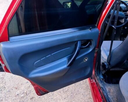 Красный ВАЗ 2115 Самара, объемом двигателя 1.6 л и пробегом 136 тыс. км за 1300 $, фото 8 на Automoto.ua