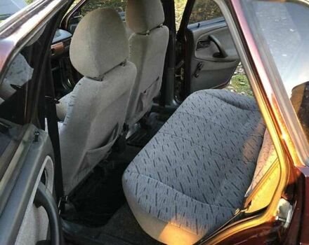 Червоний ВАЗ 2115 Самара, об'ємом двигуна 1.6 л та пробігом 130 тис. км за 2800 $, фото 7 на Automoto.ua