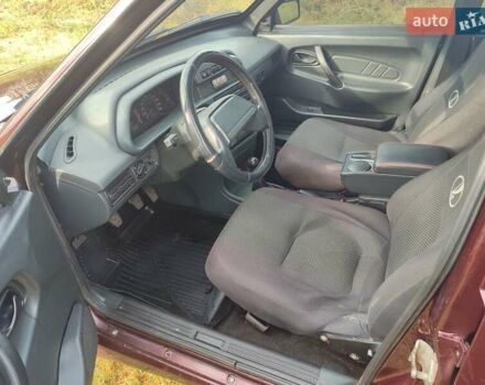 Красный ВАЗ 2115 Самара, объемом двигателя 1.6 л и пробегом 100 тыс. км за 2600 $, фото 2 на Automoto.ua