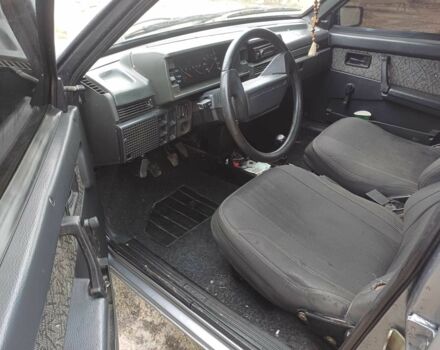 Серый ВАЗ 2115 Самара, объемом двигателя 1.5 л и пробегом 270 тыс. км за 1600 $, фото 4 на Automoto.ua