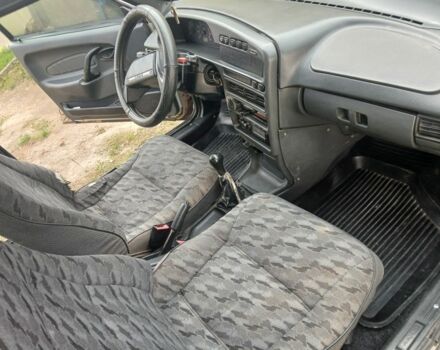 Серый ВАЗ 2115 Самара, объемом двигателя 1.5 л и пробегом 200 тыс. км за 800 $, фото 3 на Automoto.ua