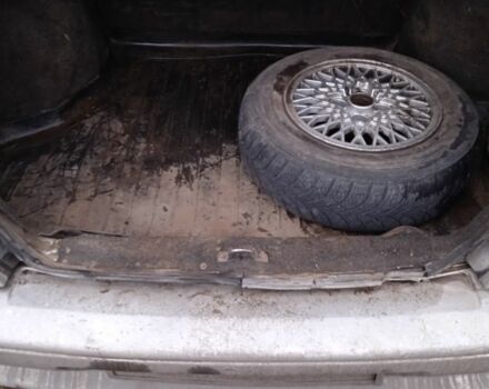 Сірий ВАЗ 2115 Самара, об'ємом двигуна 1.5 л та пробігом 300 тис. км за 357 $, фото 6 на Automoto.ua