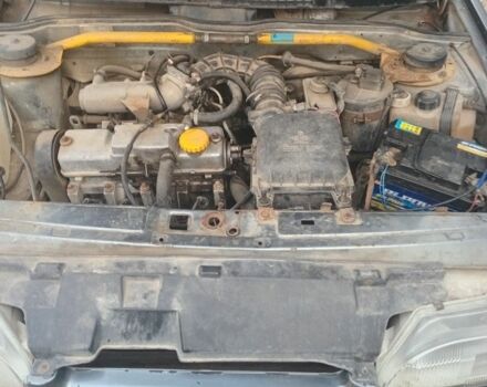 Серый ВАЗ 2115 Самара, объемом двигателя 1.5 л и пробегом 250 тыс. км за 1100 $, фото 3 на Automoto.ua