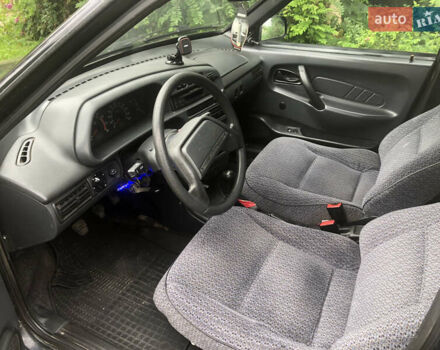 Серый ВАЗ 2115 Самара, объемом двигателя 1.5 л и пробегом 180 тыс. км за 1850 $, фото 3 на Automoto.ua