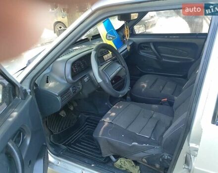 Серый ВАЗ 2115 Самара, объемом двигателя 1.5 л и пробегом 410 тыс. км за 1200 $, фото 4 на Automoto.ua