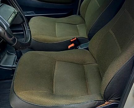 Серый ВАЗ 2115 Самара, объемом двигателя 1.6 л и пробегом 50 тыс. км за 1950 $, фото 7 на Automoto.ua