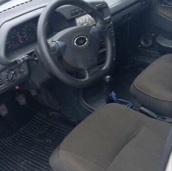 Серый ВАЗ 2115 Самара, объемом двигателя 1.5 л и пробегом 180 тыс. км за 1500 $, фото 5 на Automoto.ua