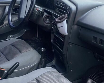 Серый ВАЗ 2115 Самара, объемом двигателя 1.6 л и пробегом 200 тыс. км за 1900 $, фото 3 на Automoto.ua