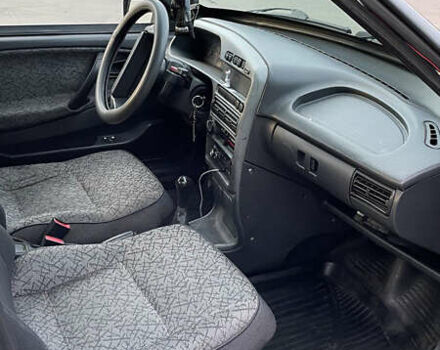 Серый ВАЗ 2115 Самара, объемом двигателя 1.6 л и пробегом 400 тыс. км за 2300 $, фото 5 на Automoto.ua