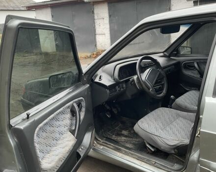 Серый ВАЗ 2115 Самара, объемом двигателя 1.6 л и пробегом 220 тыс. км за 1950 $, фото 4 на Automoto.ua