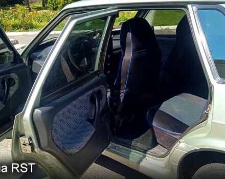 Серый ВАЗ 2115 Самара, объемом двигателя 1.6 л и пробегом 160 тыс. км за 1800 $, фото 4 на Automoto.ua