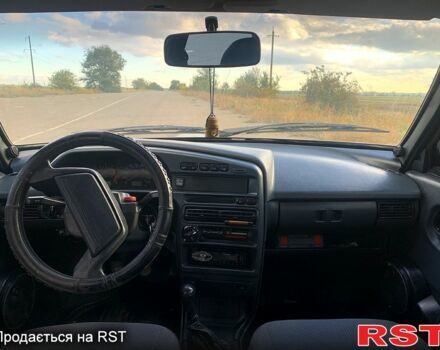 Серый ВАЗ 2115 Самара, объемом двигателя 1.6 л и пробегом 172 тыс. км за 1750 $, фото 6 на Automoto.ua