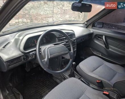 Серый ВАЗ 2115 Самара, объемом двигателя 1.6 л и пробегом 200 тыс. км за 1950 $, фото 5 на Automoto.ua
