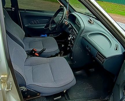 ВАЗ 2115 Самара 2009 в Гадяче на Automoto.ua Серый ВАЗ 2115 Самара, объемом двигателя 1.6 л и пробегом 149 тыс. км за 2700 $, фото 8 на Automoto.ua