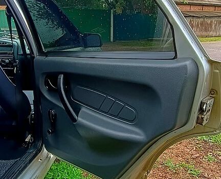 ВАЗ 2115 Самара 2009 в Гадяче на Automoto.ua Серый ВАЗ 2115 Самара, объемом двигателя 1.6 л и пробегом 149 тыс. км за 2700 $, фото 9 на Automoto.ua