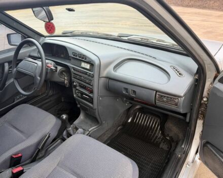 Серый ВАЗ 2115 Самара, объемом двигателя 1.6 л и пробегом 198 тыс. км за 1750 $, фото 6 на Automoto.ua