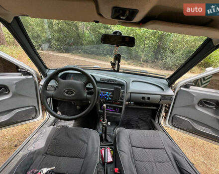 Серый ВАЗ 2115 Самара, объемом двигателя 1.6 л и пробегом 94 тыс. км за 3200 $, фото 4 на Automoto.ua