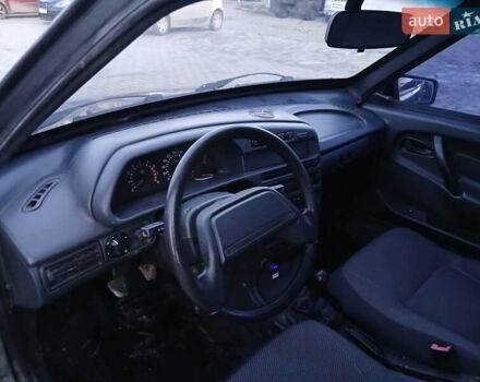 Сірий ВАЗ 2115 Самара, об'ємом двигуна 1.6 л та пробігом 240 тис. км за 1250 $, фото 7 на Automoto.ua