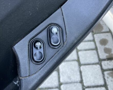 Сірий ВАЗ 2115 Самара, об'ємом двигуна 1.6 л та пробігом 250 тис. км за 1550 $, фото 8 на Automoto.ua