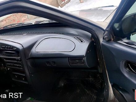 Серый ВАЗ 2115 Самара, объемом двигателя 1.5 л и пробегом 300 тыс. км за 1150 $, фото 1 на Automoto.ua