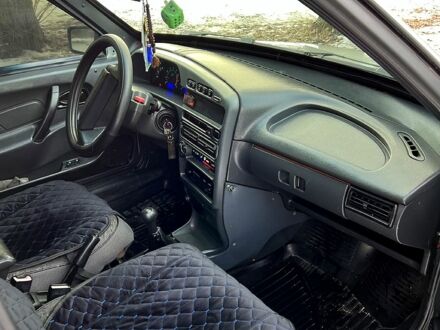 Серый ВАЗ 2115 Самара, объемом двигателя 1.6 л и пробегом 100 тыс. км за 1500 $, фото 1 на Automoto.ua