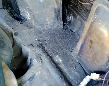 Синий ВАЗ 2115 Самара, объемом двигателя 1.5 л и пробегом 0 тыс. км за 1500 $, фото 4 на Automoto.ua