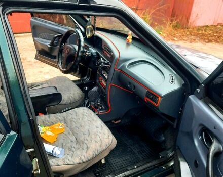 Зеленый ВАЗ 2115 Самара, объемом двигателя 1.5 л и пробегом 200 тыс. км за 2000 $, фото 9 на Automoto.ua