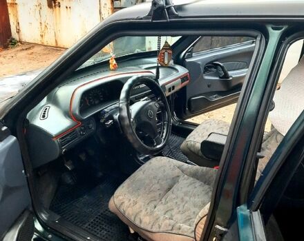 Зеленый ВАЗ 2115 Самара, объемом двигателя 1.5 л и пробегом 200 тыс. км за 2000 $, фото 8 на Automoto.ua