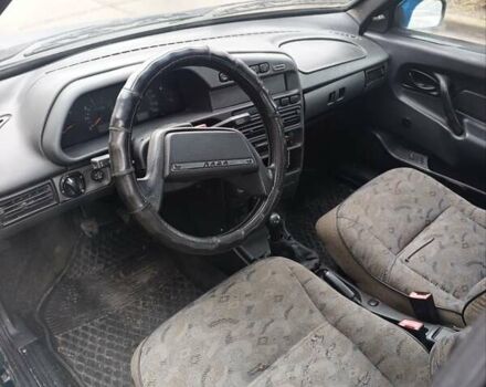 Зеленый ВАЗ 2115 Самара, объемом двигателя 1.5 л и пробегом 221 тыс. км за 1800 $, фото 5 на Automoto.ua