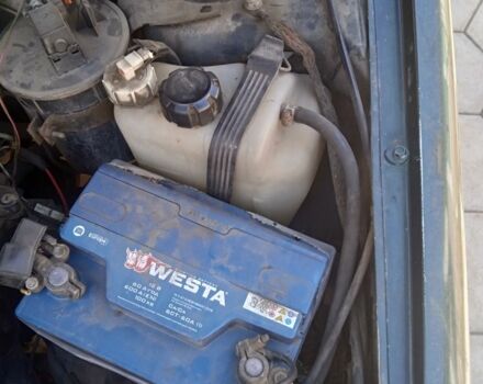 Зеленый ВАЗ 2115 Самара, объемом двигателя 1.5 л и пробегом 310 тыс. км за 1250 $, фото 6 на Automoto.ua