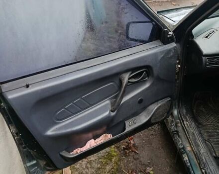 Зеленый ВАЗ 2115 Самара, объемом двигателя 1.5 л и пробегом 300 тыс. км за 600 $, фото 6 на Automoto.ua