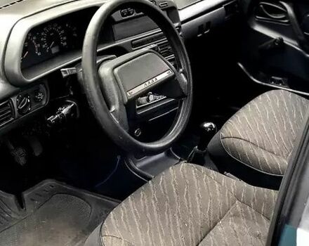 Зеленый ВАЗ 2115 Самара, объемом двигателя 1.6 л и пробегом 238 тыс. км за 910 $, фото 6 на Automoto.ua