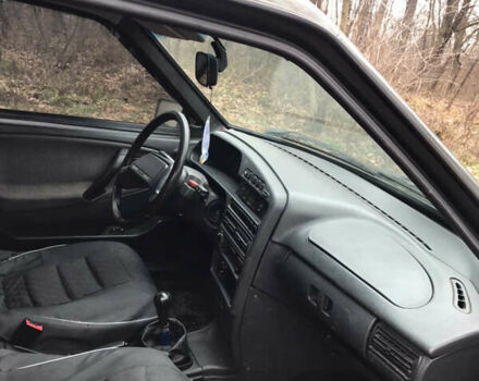 Зеленый ВАЗ 2115 Самара, объемом двигателя 1.5 л и пробегом 200 тыс. км за 1600 $, фото 4 на Automoto.ua