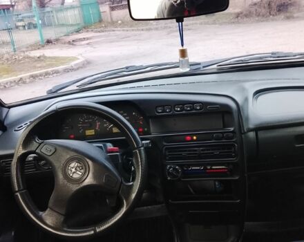 Зеленый ВАЗ 2115 Самара, объемом двигателя 1.6 л и пробегом 180 тыс. км за 1159 $, фото 4 на Automoto.ua