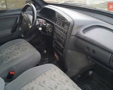 Зеленый ВАЗ 2115 Самара, объемом двигателя 1.6 л и пробегом 198 тыс. км за 1700 $, фото 3 на Automoto.ua