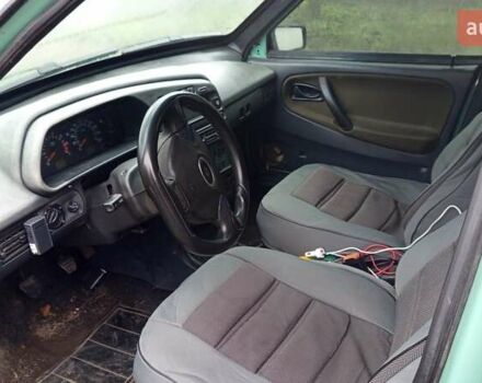 Зелений ВАЗ 2115 Самара, об'ємом двигуна 1.6 л та пробігом 240 тис. км за 1750 $, фото 3 на Automoto.ua