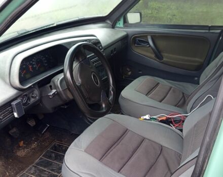 Зелений ВАЗ 2115 Самара, об'ємом двигуна 0 л та пробігом 240 тис. км за 1750 $, фото 4 на Automoto.ua