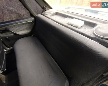 Зеленый ВАЗ 2115 Самара, объемом двигателя 1.6 л и пробегом 225 тыс. км за 1650 $, фото 4 на Automoto.ua