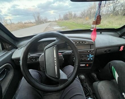 Зеленый ВАЗ 2115 Самара, объемом двигателя 1.6 л и пробегом 245 тыс. км за 952 $, фото 6 на Automoto.ua