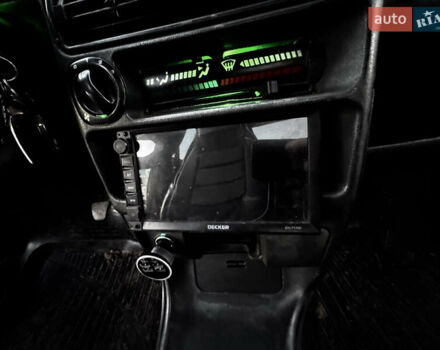 Зеленый ВАЗ 2115 Самара, объемом двигателя 1.6 л и пробегом 1 тыс. км за 711 $, фото 8 на Automoto.ua