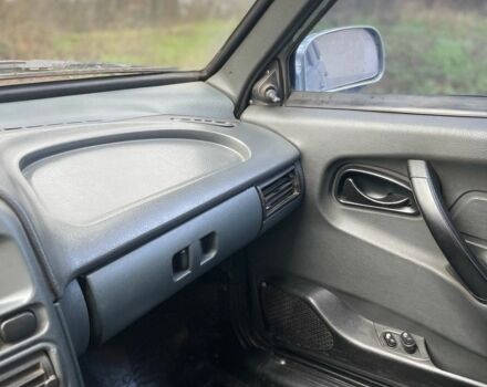 Зеленый ВАЗ 2115 Самара, объемом двигателя 1.6 л и пробегом 200 тыс. км за 1450 $, фото 11 на Automoto.ua