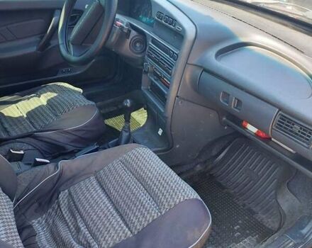 Зеленый ВАЗ 2115 Самара, объемом двигателя 1.6 л и пробегом 291 тыс. км за 1000 $, фото 7 на Automoto.ua