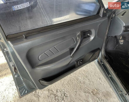 Зеленый ВАЗ 2115 Самара, объемом двигателя 1.6 л и пробегом 140 тыс. км за 730 $, фото 5 на Automoto.ua