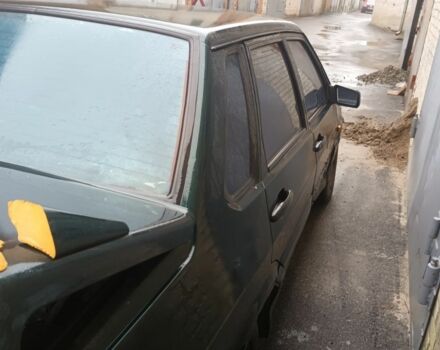 Зеленый ВАЗ 2115 Самара, объемом двигателя 1.5 л и пробегом 285 тыс. км за 550 $, фото 1 на Automoto.ua