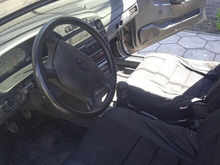 Зеленый ВАЗ 2115 Самара, объемом двигателя 1.5 л и пробегом 310 тыс. км за 1250 $, фото 1 на Automoto.ua