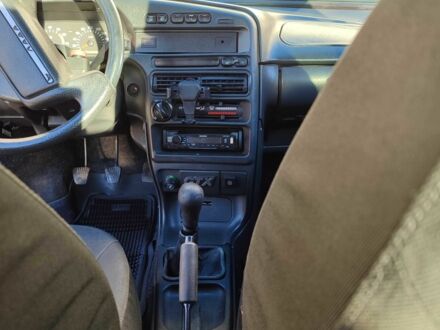 Зеленый ВАЗ 2115 Самара, объемом двигателя 1.5 л и пробегом 270 тыс. км за 1350 $, фото 1 на Automoto.ua