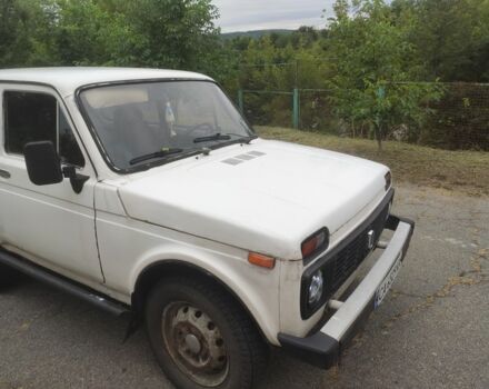 Белый ВАЗ 2121, объемом двигателя 1.6 л и пробегом 86 тыс. км за 1800 $, фото 4 на Automoto.ua